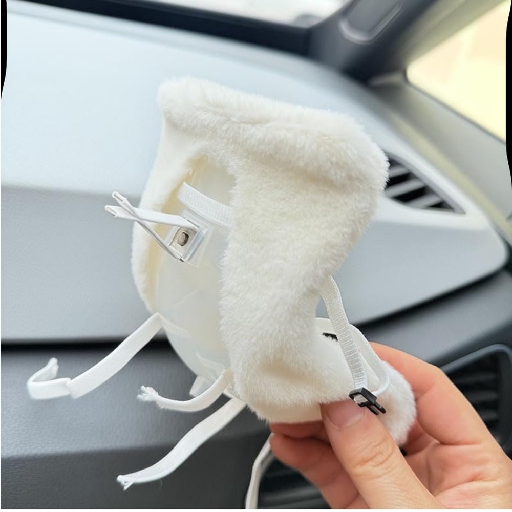 Labubu car seat - Picture 3 of 4